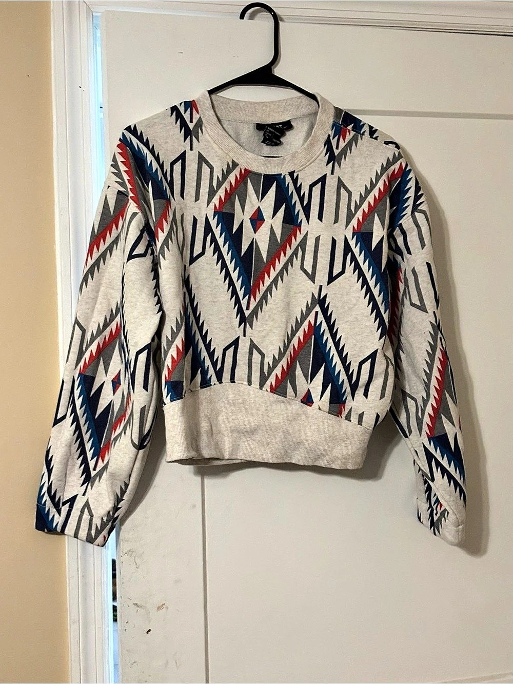 Ariat Geometric Crewneck Sweatshirt in Gray & Red